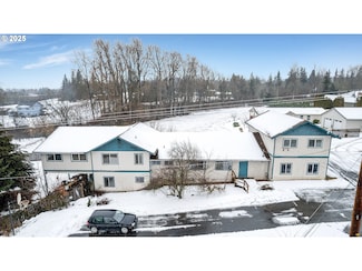 4201 Barrett Dr, Hood River, OR 97031