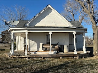 100 Chickasaw Ave, Duke, OK 73532
