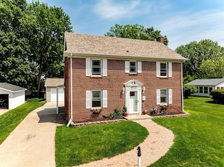 673 S Grove St, Ripon, WI 54971