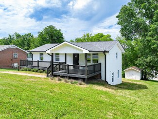 4162 Farmview Dr, Nashville, TN 37218