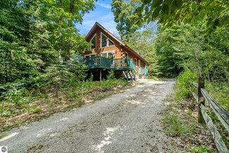 1264 Alpine Way, Bellaire, MI 49615