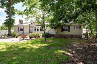 6550 Bullard Farm Rd, Walnut Cove, NC 27052