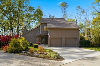 6521 Shadow Wynd Cir, Dayton, OH 45459