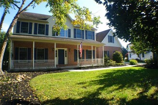 1845 Mallard Ct, Hellertown, PA 18055