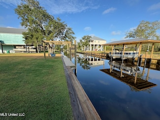 11119 Bay Cove Dr, Shoreline Park, MS 39520