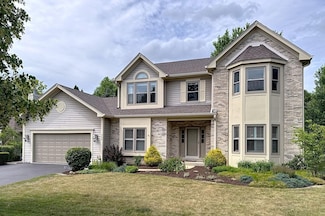 566 Primrose Ln, Crystal Lake, IL 60014