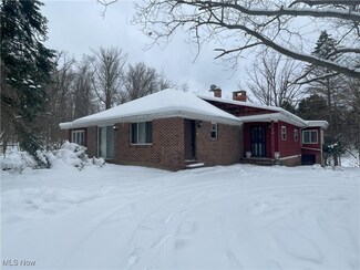 7791 Hoertz Rd, Cleveland, OH 44134