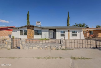 2820 Beachcomber Dr, El Paso, TX 79936