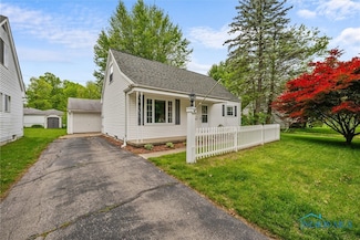 5169 Calyx Ln, Toledo, OH 43623