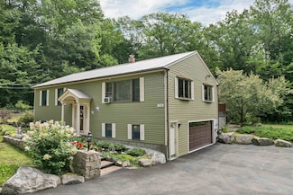 108 Maple Manor Rd, Center Conway, NH 03813