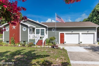 104 Manor Rd, Edenton, NC 27932