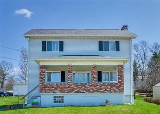 2120 Claridge Elliott Rd, Claridge, PA 15623