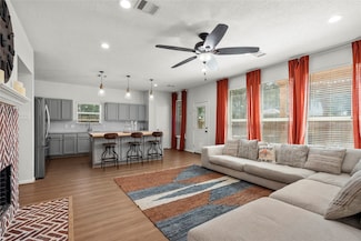 4304 Keystone Trail, Pearland, TX 77584