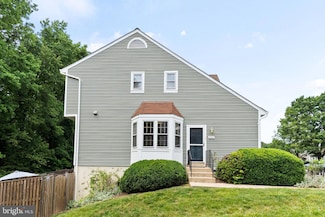 6360 Chimney Wood Ct, Alexandria, VA 22306