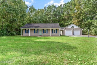 386 Balcombe Rd, Rocky Point, NC 28457
