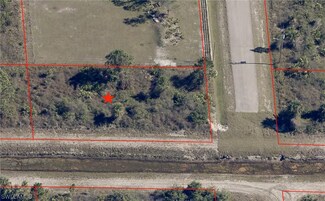 2818 55th St W Unit 20, Lehigh Acres, FL 33971