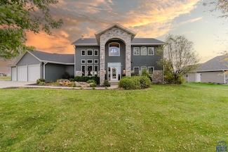 2490 5th Ave SE, Le Mars, IA 51031