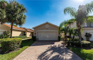 10547 Carolina Willow Dr, Fort Myers, FL 33913