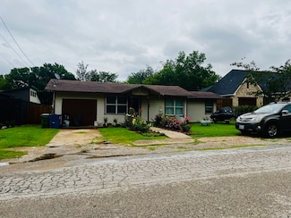 1125 S Pine St, Grapevine, TX 76051