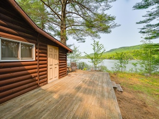 59 Alice Bissell Ln, Long Lake, NY 12847