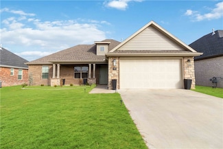 42 E Joliet St, Farmington, AR 72730