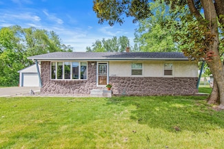 1349 Belmont Ln E, Saint Paul, MN 55109