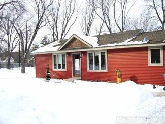 505 Quinlan Ave N, Lakeland, MN 55043