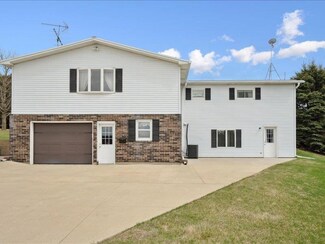 20750 Iowa 3, Durango, IA 52039