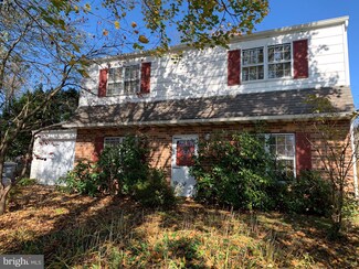 4 Devon Cir, Paoli, PA 19301