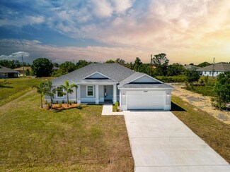 262 NW Biltmore St, Port St. Lucie, FL 34983