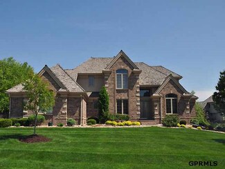 615 N 159th St, Omaha, NE 68118