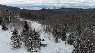 1433 Stannard Mountain Rd, Lyndonville, VT 05851