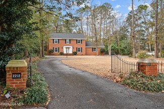 2212 Acacia Dr, Wilmington, NC 28403