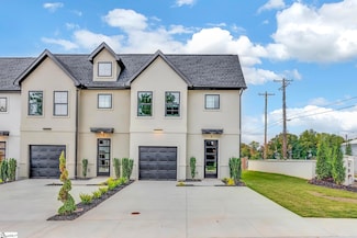 2 Taverly Dr, Dunean, SC 29605