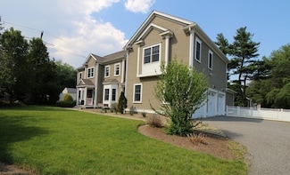118 Worthen Rd, Lexington, MA 02421