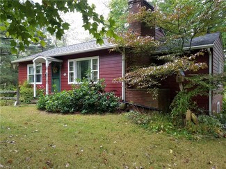 14106 Aquilla Rd, Burton, OH 44021