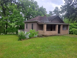 714 Old Overhead Bridge Rd, Youngwood, PA 15697