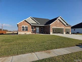 1192 Widgeon Dr, Mascoutah, IL 62258