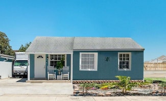 729 Francis St, West Palm Beach, FL 33405