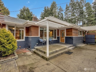 9917 232nd St SW, Edmonds, WA 98020