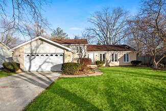 3571 Donovan Dr, Crete, IL 60417