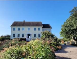 00 Undisclosed, Dartmouth, MA 02748