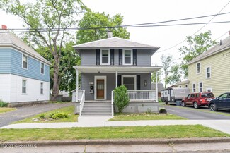 16 Sanders Ave, Schenectady, NY 12302