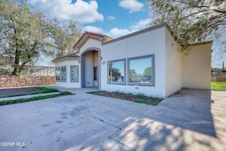 10728 Regina Dr, El Paso, TX 79927