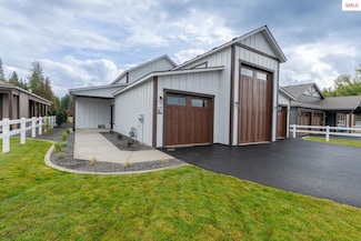 137 Backtrack Rd Unit Rd, Sandpoint, ID 83864