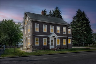 754 Roosevelt Ave, Pawtucket, RI 02860