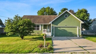 608 Linden St, Dallas Center, IA 50063