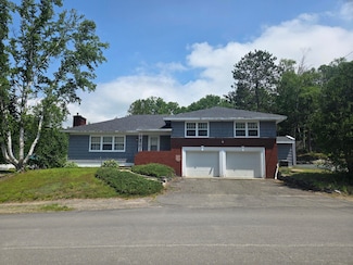 125 Connecticut Ave, Millinocket, ME 04462