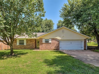 209 SW 6th St, Blanchard, OK 73010