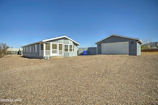 5274 E Polly Dr, Hereford, AZ 85615